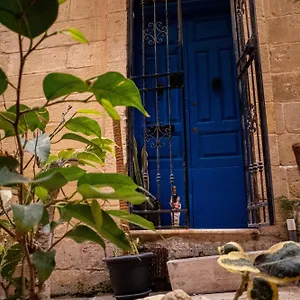 blue-door.qawrahotelsmalta.org/