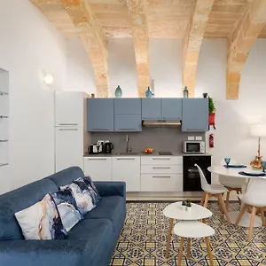 modern-traditional-apartments-with-maltese-internal.qawrahotelsmalta.org/
